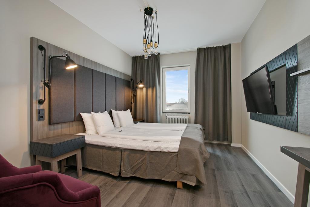 First Hotel Brommaplan Стокхолм Екстериор снимка