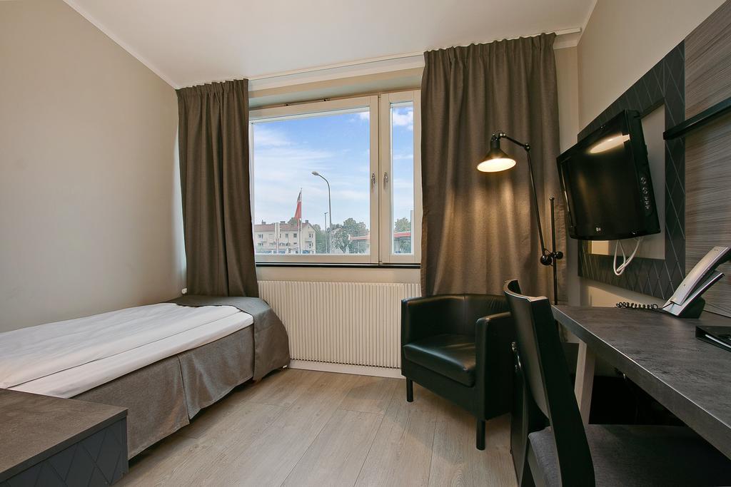 First Hotel Brommaplan Стокхолм Екстериор снимка