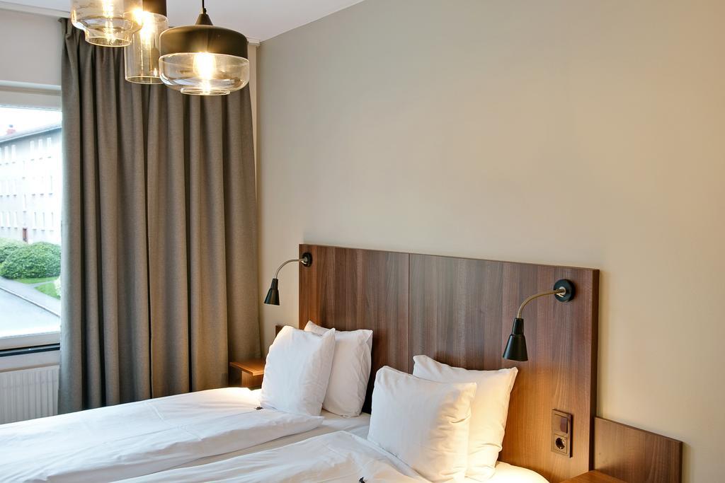First Hotel Brommaplan Стокхолм Екстериор снимка