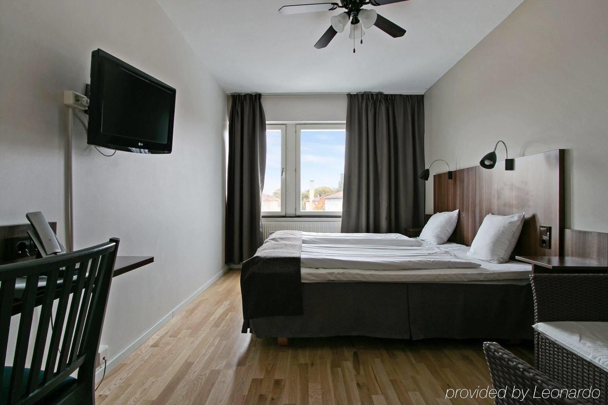 First Hotel Brommaplan Стокхолм Екстериор снимка