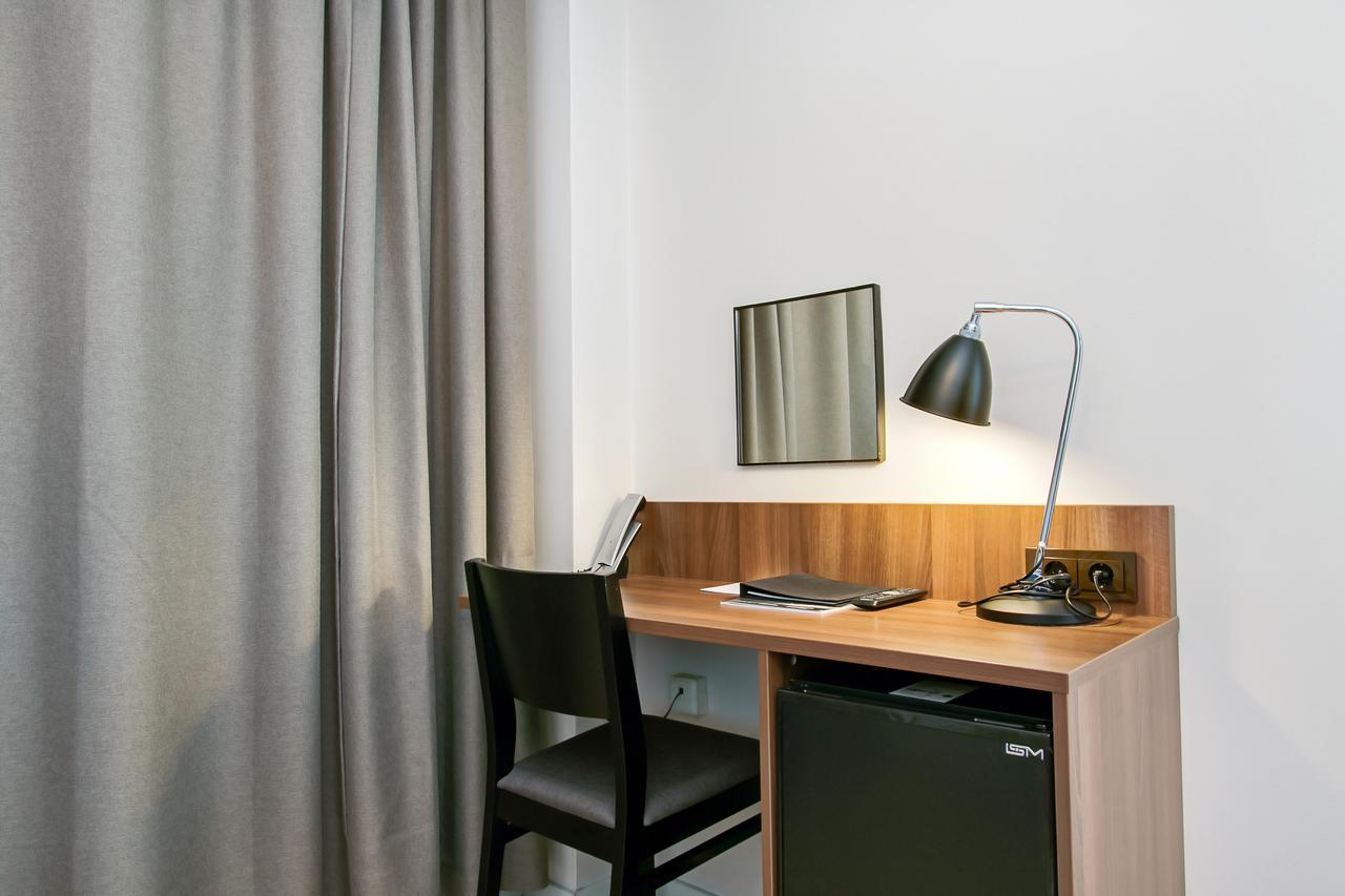 First Hotel Brommaplan Стокхолм Екстериор снимка