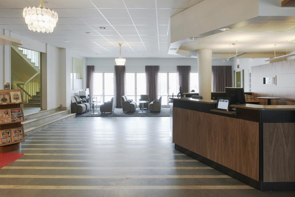 First Hotel Brommaplan Стокхолм Екстериор снимка